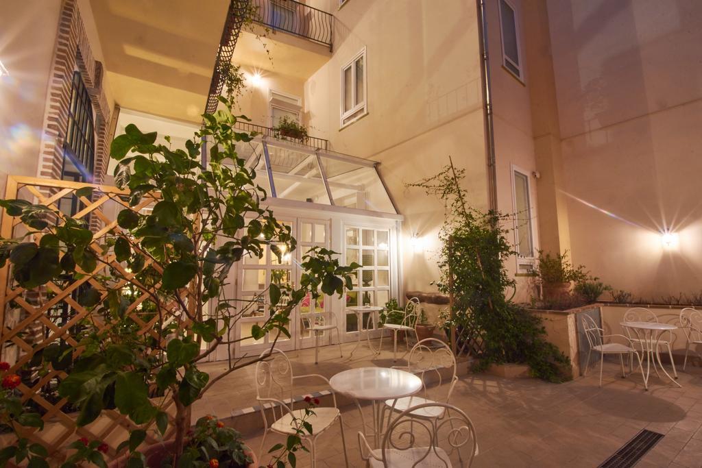 Hotel Cas'E Charming House Caserta Exterior foto